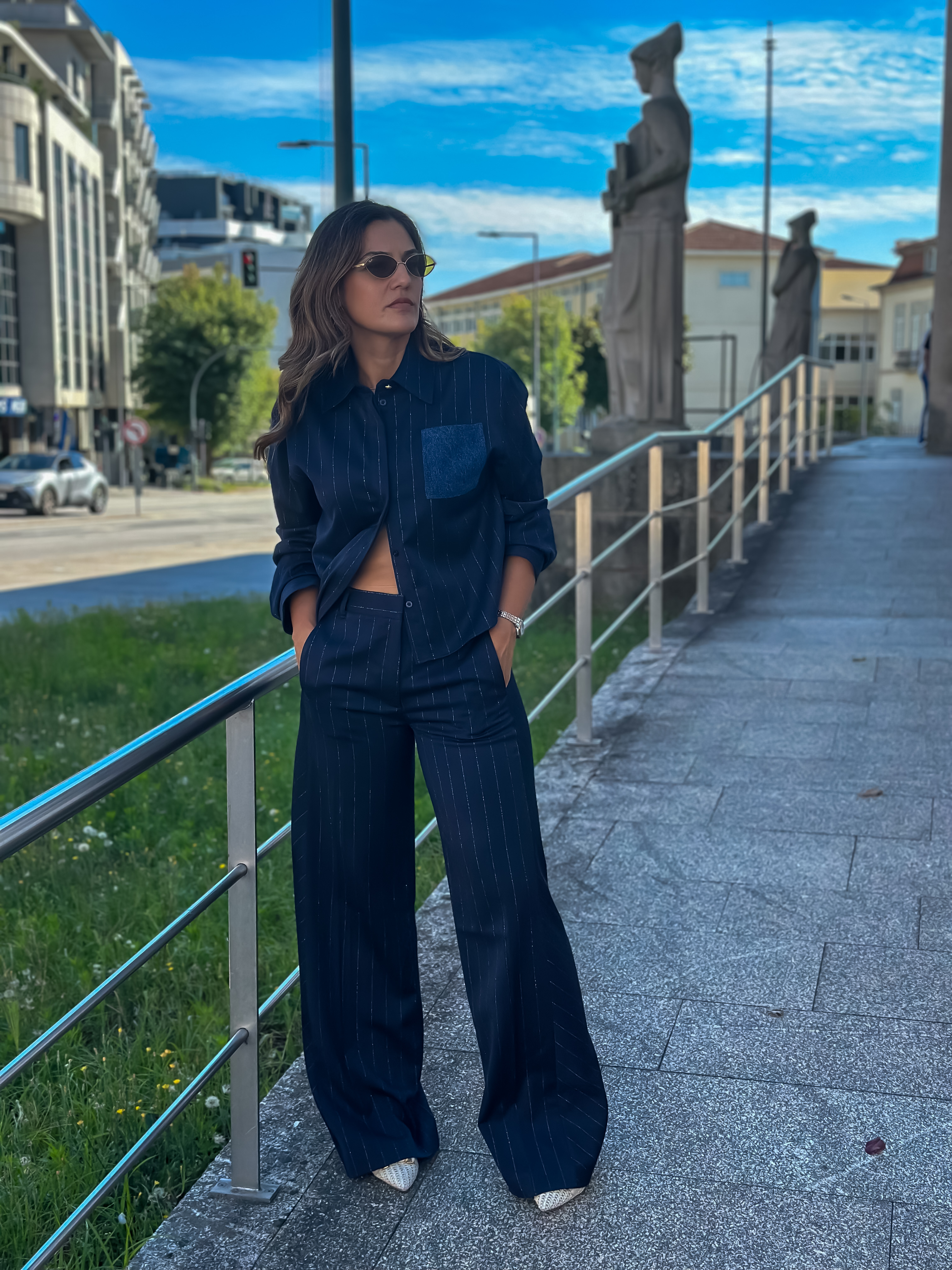 Camisa riscas com bolso jeans