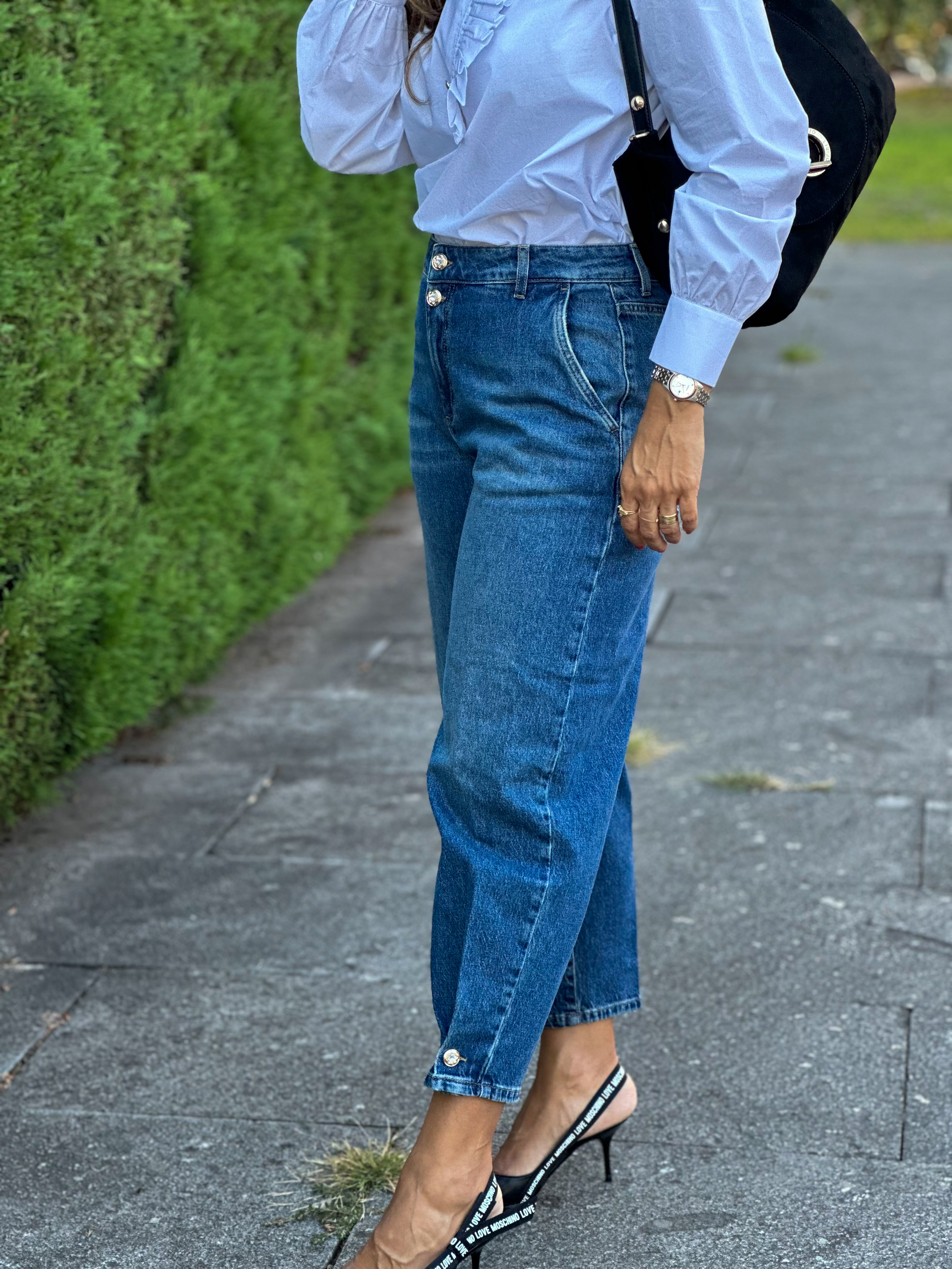 Calça com botão