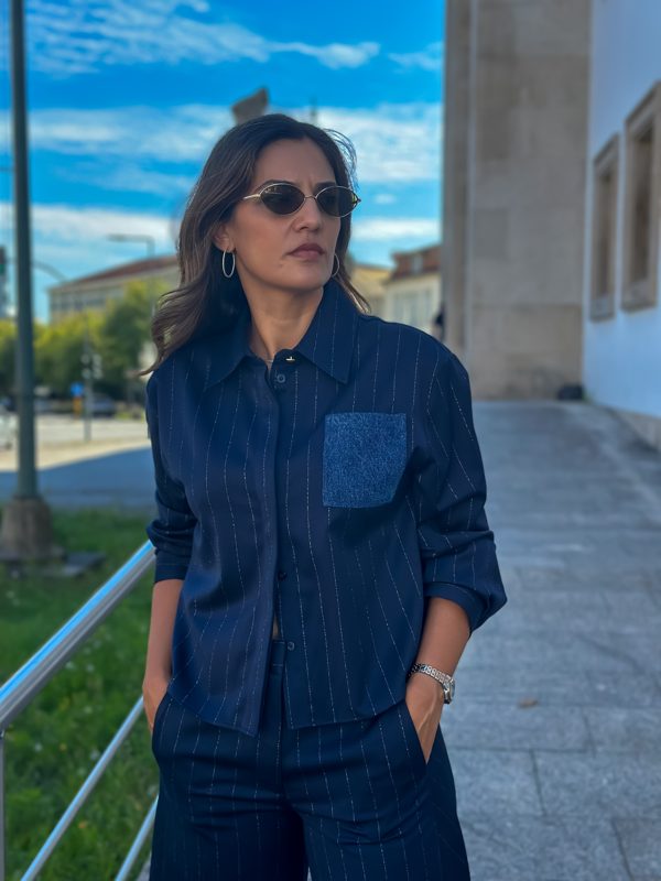 Camisa riscas com bolso jeans
