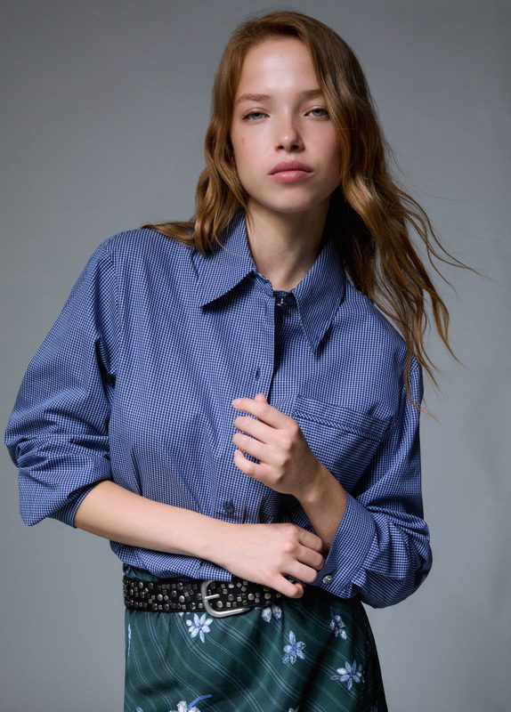 Camisa efeito gravata